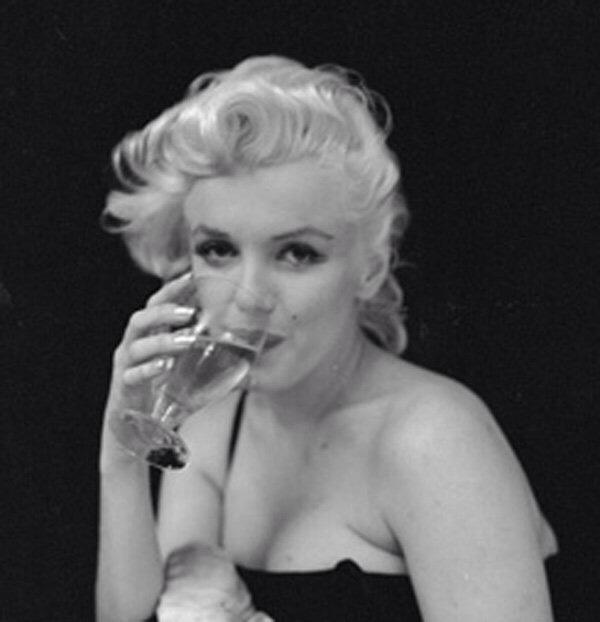 1962_monroe's tweet photo. Good morning ❤️❤️ http://t.co/sLQMGDVb5X