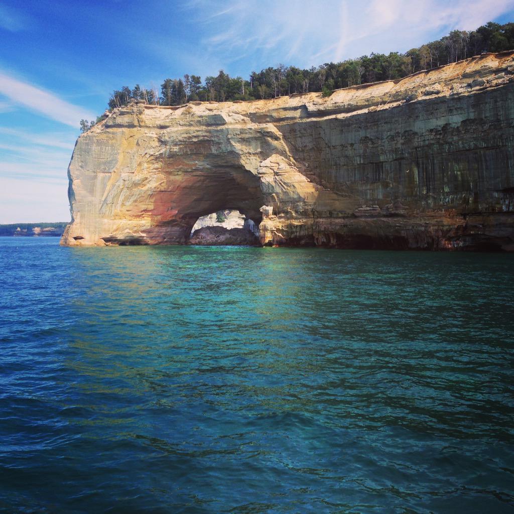 expl0remichigan's tweet photo. Pictured Rocks! Munising, Michigan. http://t.co/AaVnqvH6dO