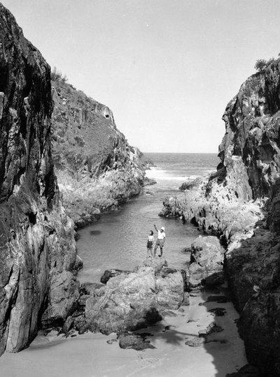 QSArchives's tweet image. Looking GORGEous #Stradbroke Island #KABweek