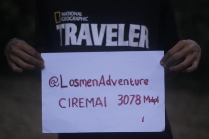 LosmenCrew's tweet photo. National geographic bersama losmen http://t.co/zinuEuznhe