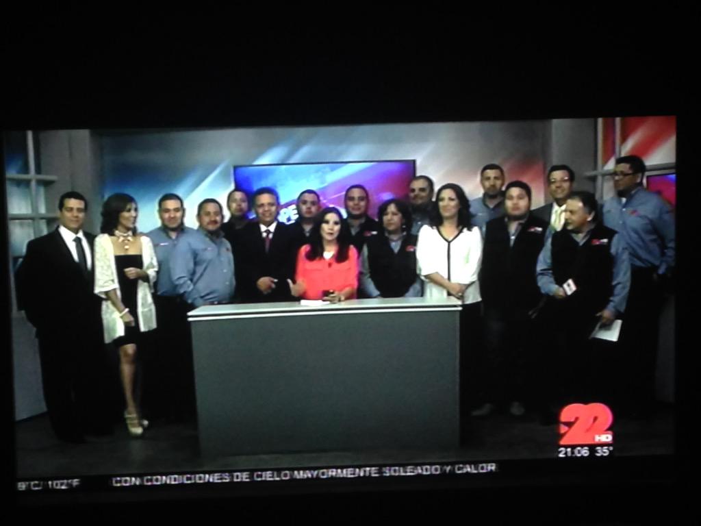 DiegoHerrera107's tweet photo. #Felicidades #YoVeo22 @SuperChannel22 #ElCanalQueTodosVemos #PiedrasNegras #TeleZocalo @darielamaciasc @elshowdelpato http://t.co/OxvnwkG3ob
