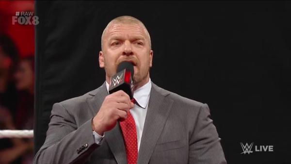 La Autoridad en el ring cantando \Happy Birthday\ a Vince McMahon. EN VIVO por  