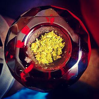 ChloeDoyle1027's tweet photo. Don't worry; be happy. 
#420 #Stoner http://t.co/60n1rqQCVB