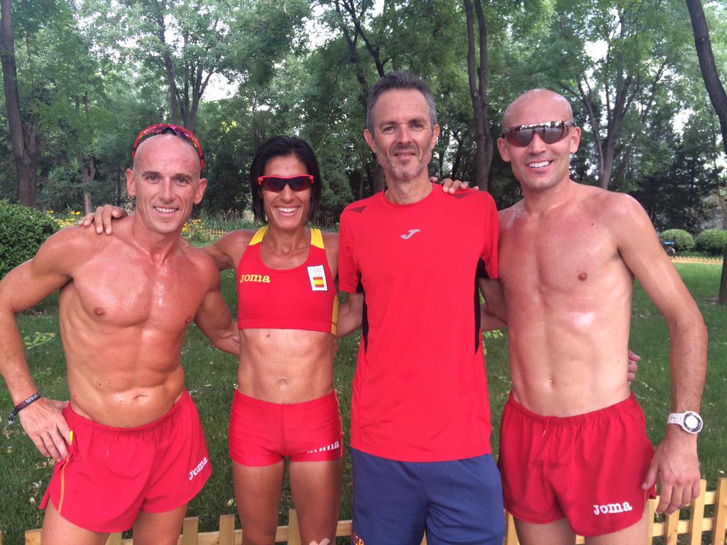 slavzev's tweet photo. @alessanaguilar @RafitaRun @BMED21 @lmmberlanas Seguimos road to maratón Pekin!! http://t.co/HAOtAdFyvP