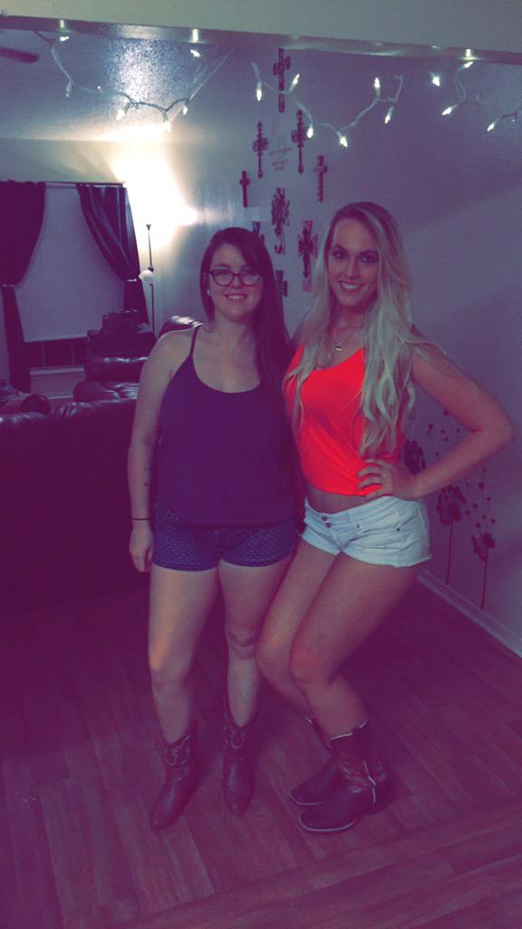 McKenna_Shea's tweet image. Love spontaneous late night visits with @ciarracking 😊 #MyShawty