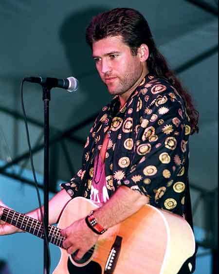 Happy Birthday to Billy Ray Cyrus, who turns 54 today! 