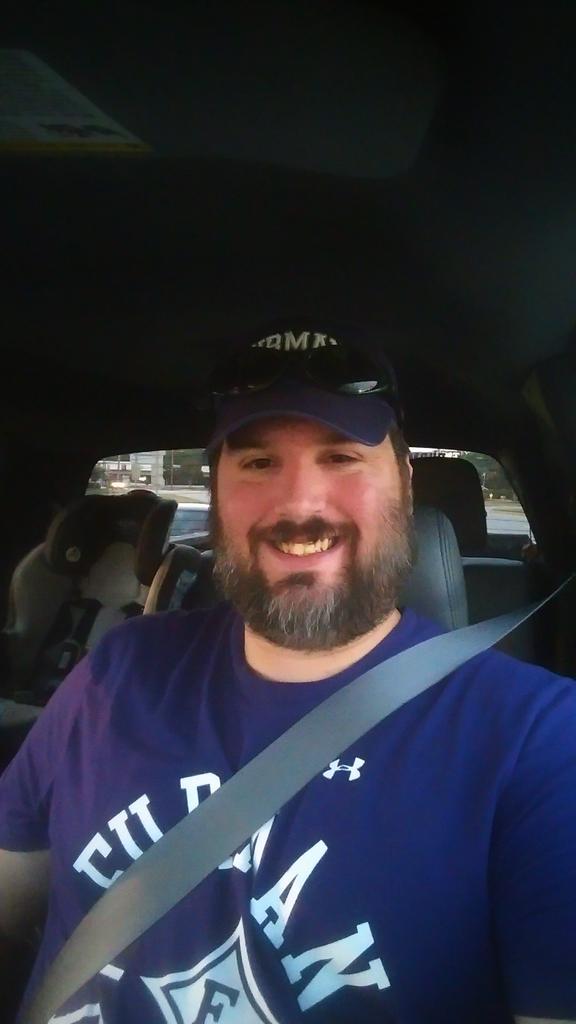 Alyksandyr's tweet photo. Wearing my purple for #furmanfirstday http://t.co/wLVVERstDc