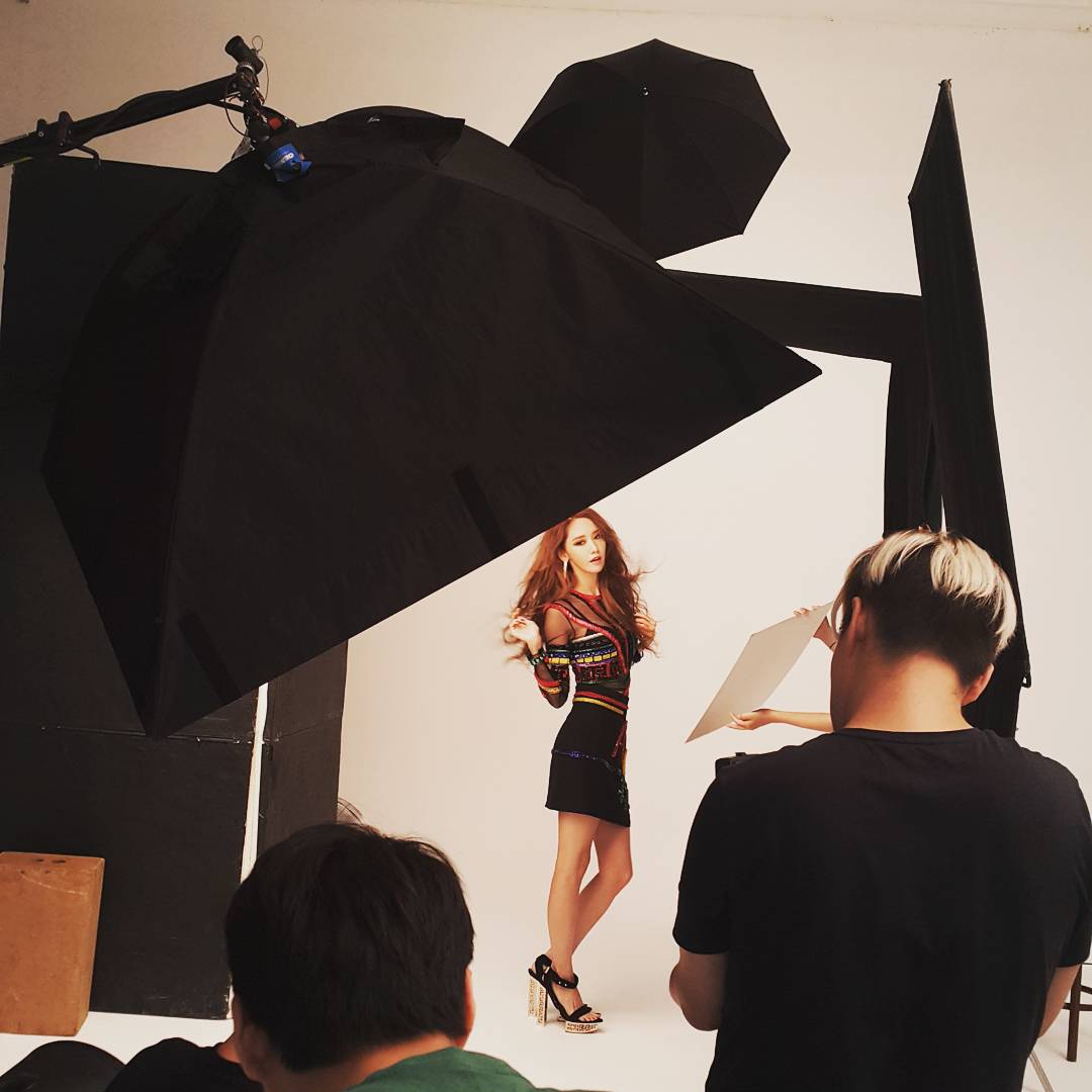 [PIC][13-08-2015]YoonA xuất hiện trên ấn phẩm tháng 9 của tạp chí "GRAZIA" CNP01hoVAAECe_i