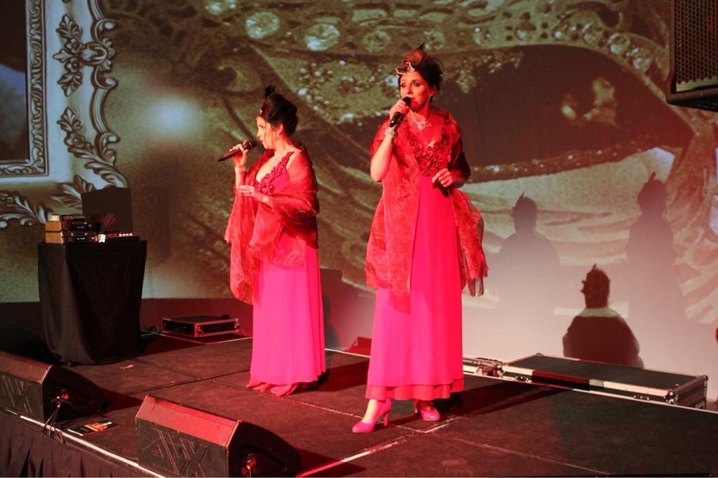 3Starlets tweet picture