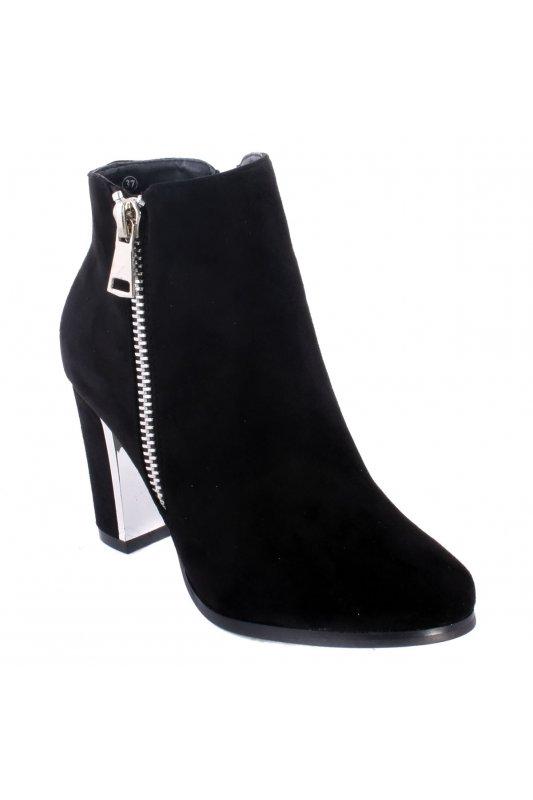 Hey girls, it's time to get ready for the winter....  take a look on styleedit.co.uk for your new winter boots