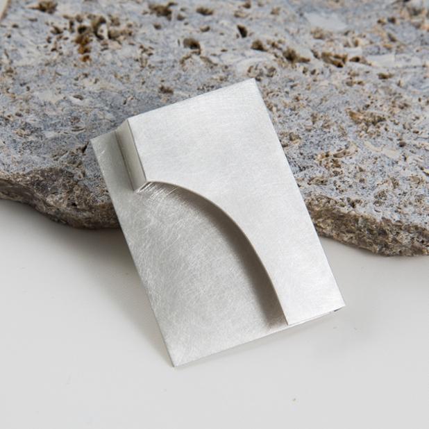 CraftsCouncilUK's tweet photo. Elegant jewellery by #Injection3 maker @Jessicabturrell for @HepworthGallery http://t.co/FosJH6PRzq http://t.co/sHU8ZhR8d5