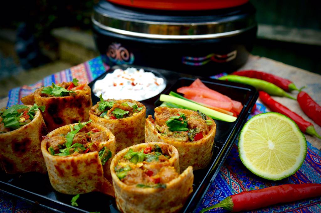 Sent the kids &amp; Andy in with a packed #lunch today. Paratha, Masala Channa &amp; boondi raita. #tastytuesday <a href="/TheBestYou_/">The Best You</a>