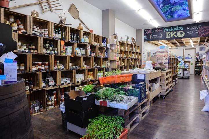 hurbilEKOgetxo's tweet photo. Empezamos con unas fotos para que conozcais mejor la tienda http://t.co/8kceXVBGtB