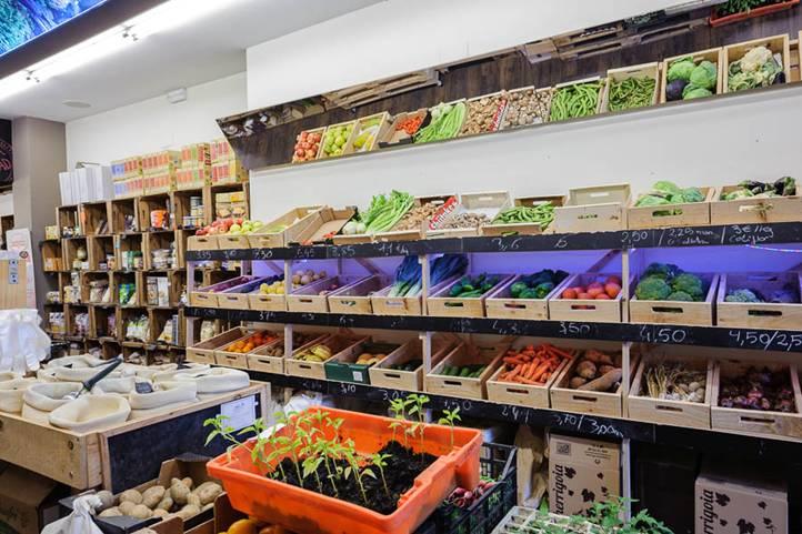 hurbilEKOgetxo's tweet photo. Empezamos con unas fotos para que conozcais mejor la tienda http://t.co/8kceXVBGtB