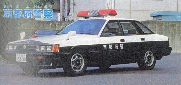 ヒコ セドリック 京都府警察交通部交通機動隊 レイズ 日産 セドリック