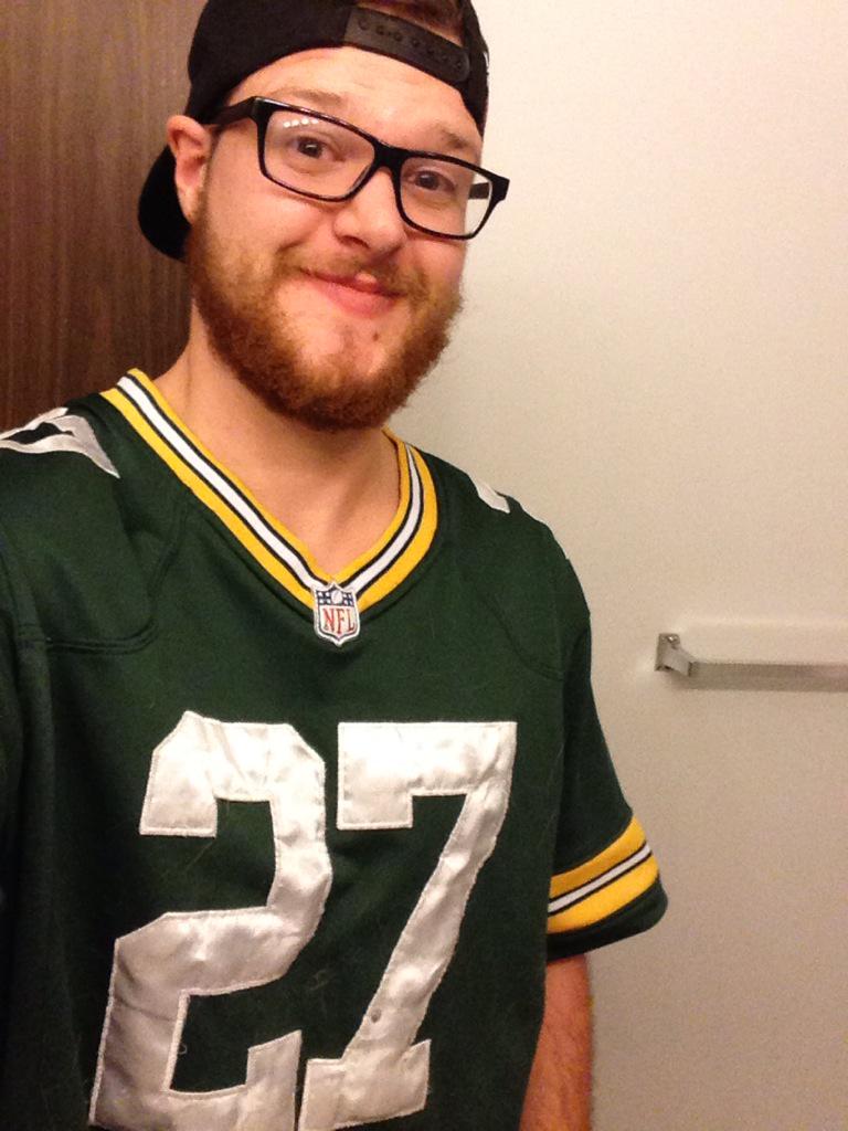 B_Schwags's tweet photo. Only reason why I had any confidence was because I was in @Lil_Eazy_Ana_42 jersey #breakoutyear #fifawinner http://t.co/eRfNHEx2VR