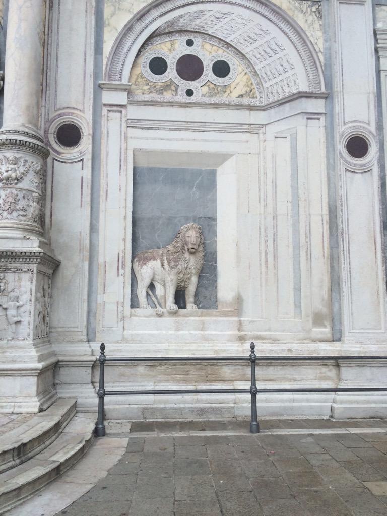 ScarfScarff's tweet photo. Fabulous buildings ... Venice http://t.co/tip23NTsTz