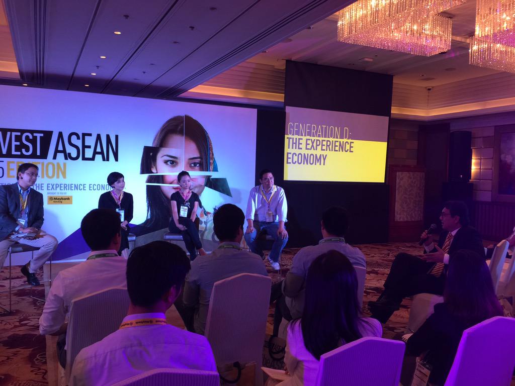 ami_moris's tweet photo. Maybank GPCEO fielding qns from #Philippines #millennials on what it takes to develop loyalty to the org. #beASEAN http://t.co/4DDL7dPoyy