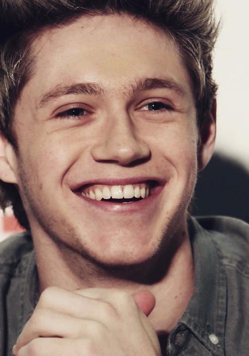 iperfdirection's tweet photo. Profilim çoklu fotoğrafla dolu rt #MTVHottest One Direction http://t.co/z5ywcauno1