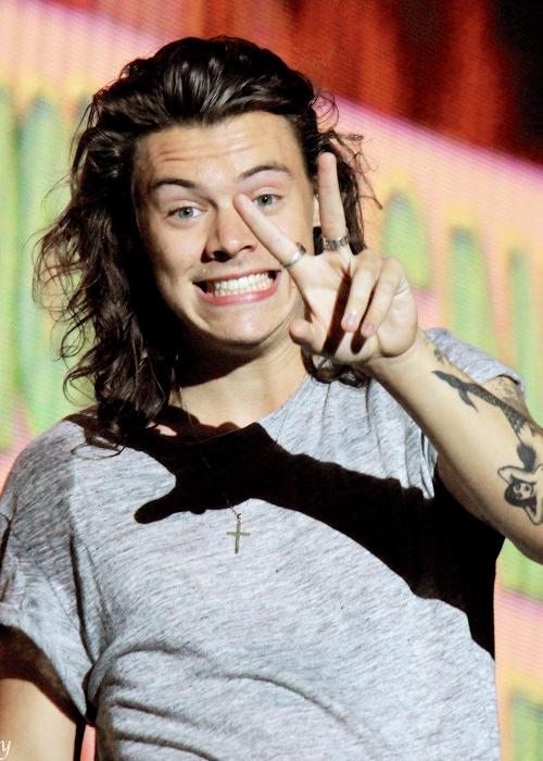 iperfdirection's tweet photo. Profilim çoklu fotoğrafla dolu rt #MTVHottest One Direction http://t.co/D2VmBhW6Gy