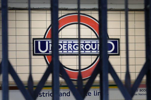 DailyMirror's tweet photo. Travel chaos in London despite cancelled Tube strikes as Jubilee line suspended http://t.co/wodWneh7Zu http://t.co/c5IjYFmfng