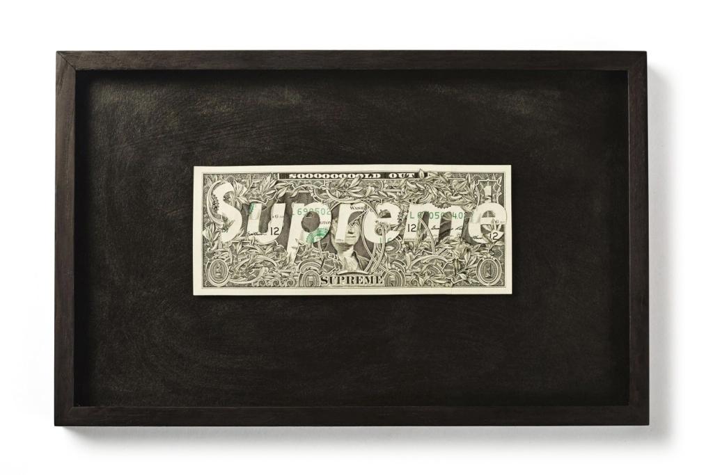 HYPEBEAST's tweet photo. Visual artist #DaiDaiTran creates intricate detailed pieces questioning modern society's way.
http://t.co/DrBE8nZflB http://t.co/V44k609ZSM