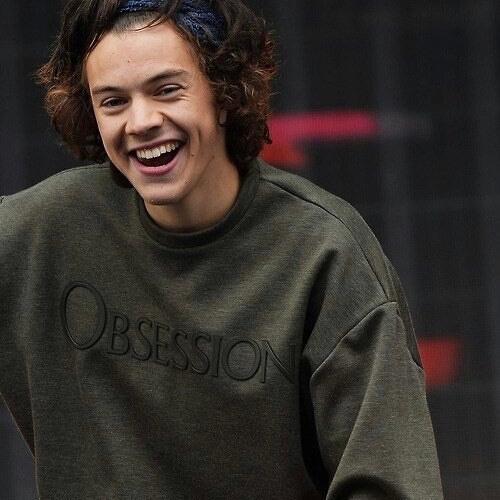 iperfdirection's tweet photo. Profilim çoklu fotoğrafla dolu rt #MTVHottest One Direction http://t.co/J1rUws2GG9