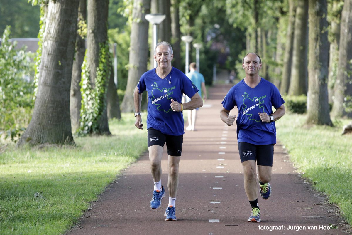 CentrumDeEik's tweet photo. Paul Spijkerman en Henk Couwenberg, trainers @LoopgroepWaalre, lopen Jungfrau Marathon #deEik: http://t.co/wot4Um0BOv http://t.co/aehunH018r