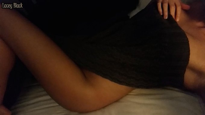 Clothes are overrated #Goodnight 🌌 http://t.co/v1OEjbFwi1<a href="/tag/goodnight"class="tags">#Goodnight</a>