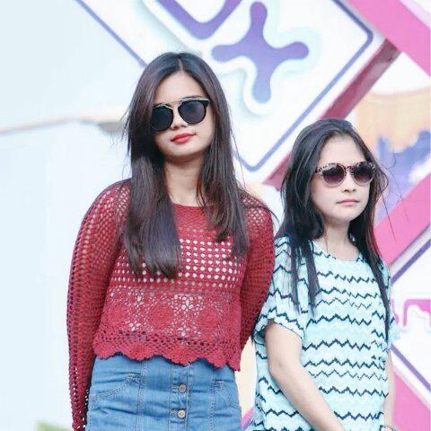 koesmessi9's tweet photo. Sore.. #AUDINIZER & #PrillyVers haha idola kite ka @audimarissa_ n @PrillieyBie lg so so an psng muka Bedmood cint..♡ http://t.co/Dv6TUDH7GQ