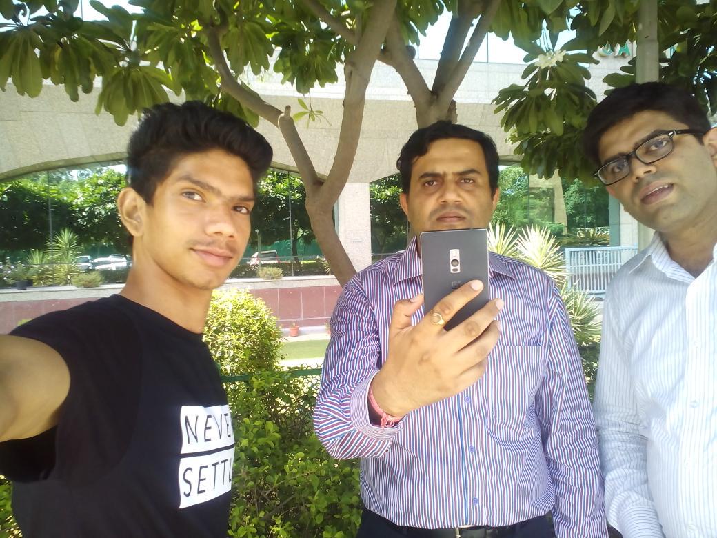 rjindal02's tweet photo. Thanks @oneplus @OnePlus_IN for a great experience. Loving #2016flagshipkiller #olaoneplus2 #OnePlus2 http://t.co/JhROLyBrtu