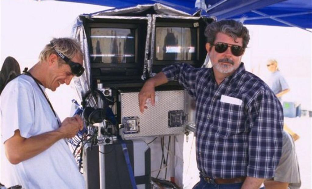 roguesquadpod's tweet image. #HeadlinesWeWouldLove "Lucas hands off directing duties for upcoming Star Wars reboot, future films (1998)."