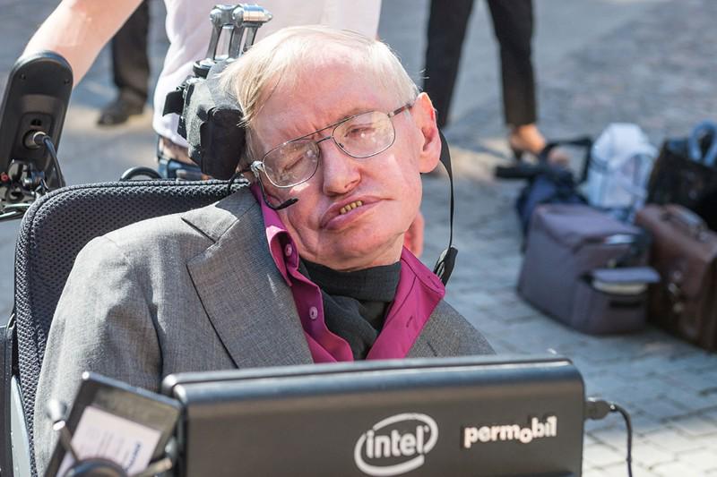 Stephen Hawking has just come up with a new theory on black holes ow.ly/RkPuA