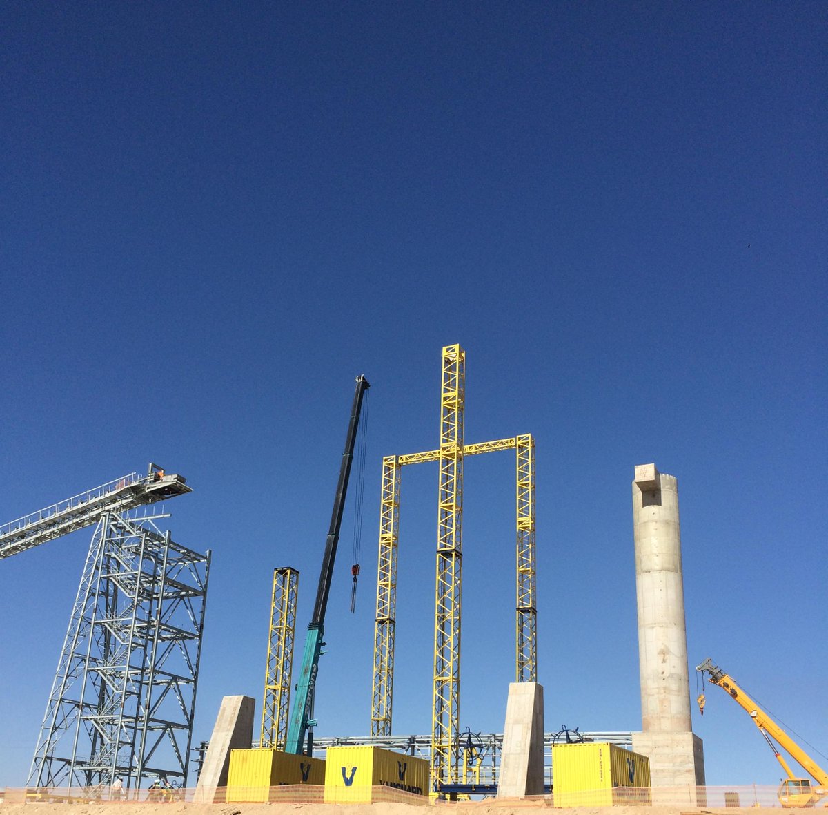 VanguardZA's tweet image. #HeavyLift #StrandJacking #EngineeredSolution 
facebook.com/media/set/?set…
