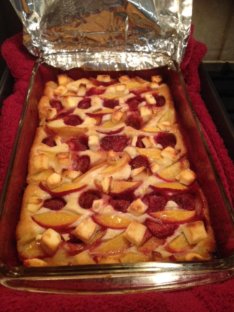 GF cobbler with Ontario strawberries and peaches by <a href="/fragglegirldj/">Darla Wright</a>! #vacationtreats