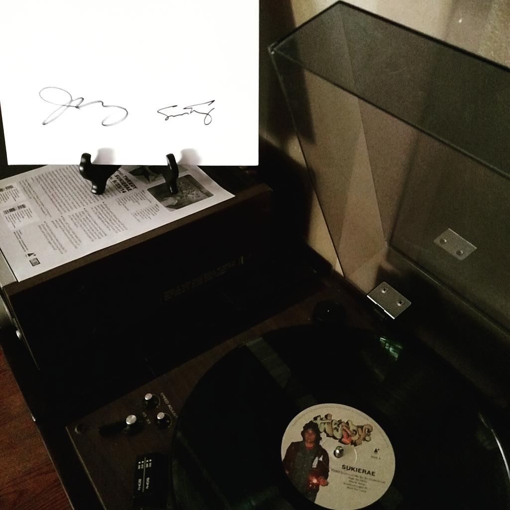 Celebrating Jeff Tweedy\s birthday by spinning some Sukierae ~ Happy Birthday 