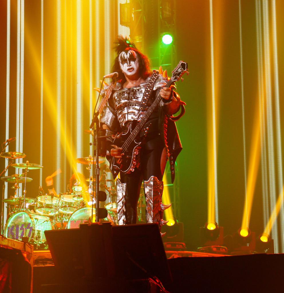 GENE SIMMONS  HAPPY BIRTHDAY 