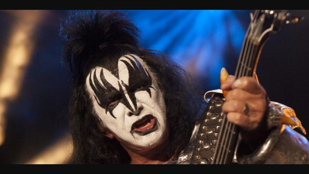 Happy birthday to the one and only God Of Thunder Gene Simmons!! 