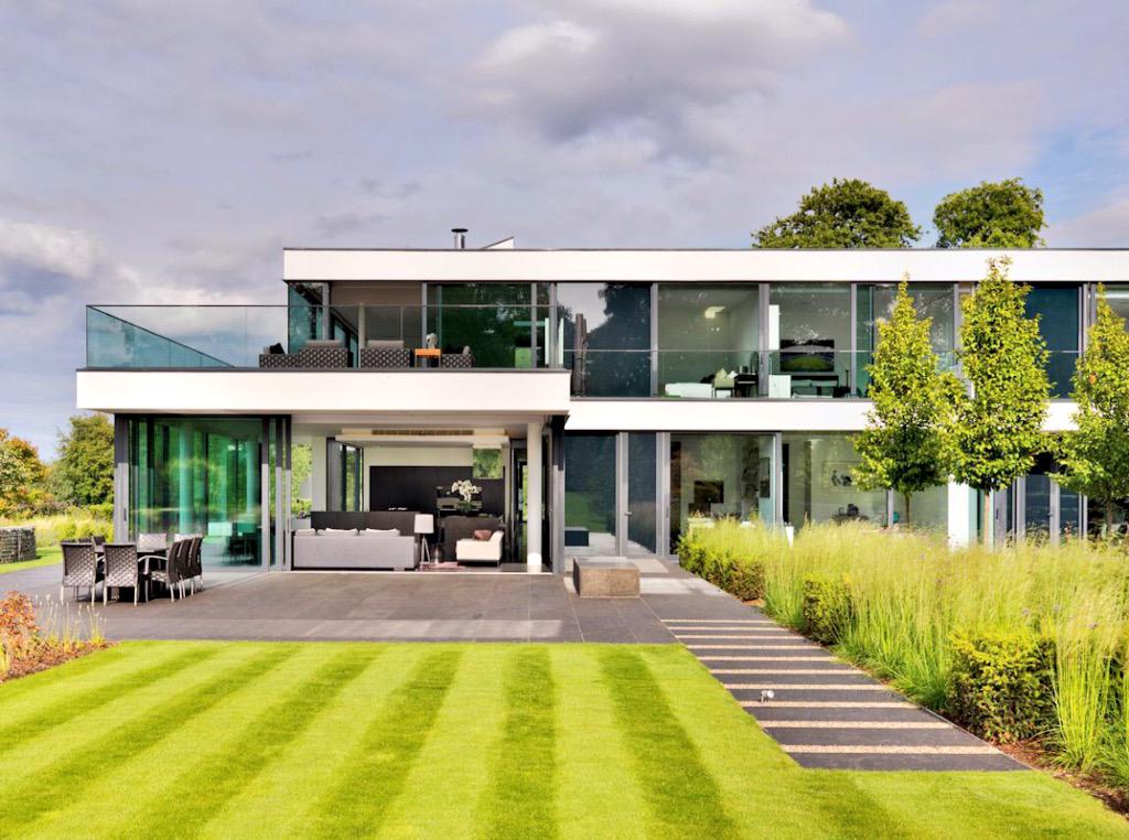 factor_norte's tweet photo. Hoy visitamos esta #home situada en #inglaterra, cercana al río Támesis, diseñada con estilo contemporáneo. #arte http://t.co/y0gbruW7rb