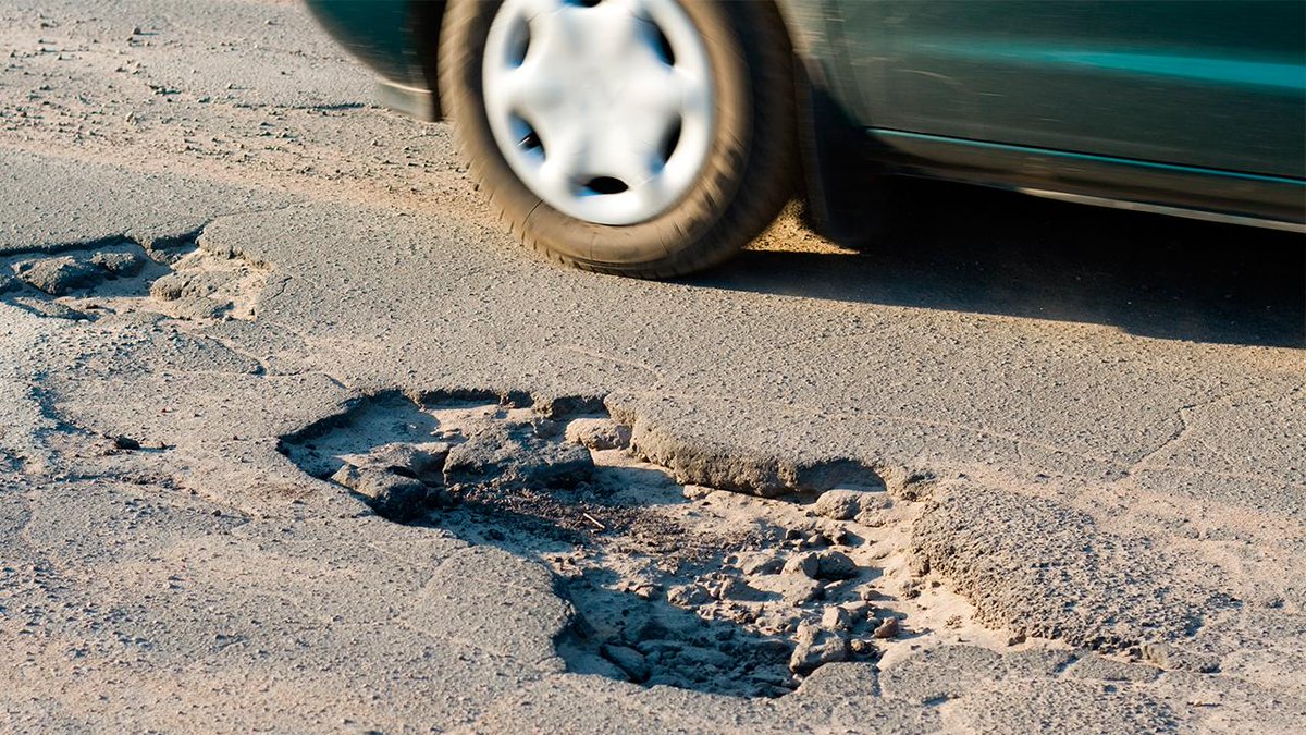 Gizmodo's tweet image. Google wants to use your car's GPS to track potholes gizmo.do/464UeqM