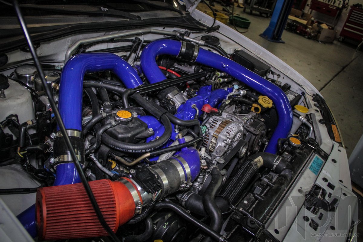 APMTuned's tweet image. 2006 WRX STi - FMIC Piping Powder-coated blue paired with our Stage 1 Block build, great color combo!
