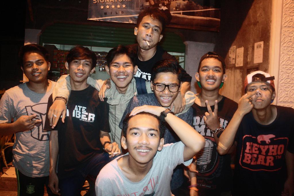 Sebuah keceriaan kecil saat berkumpul bersama😊