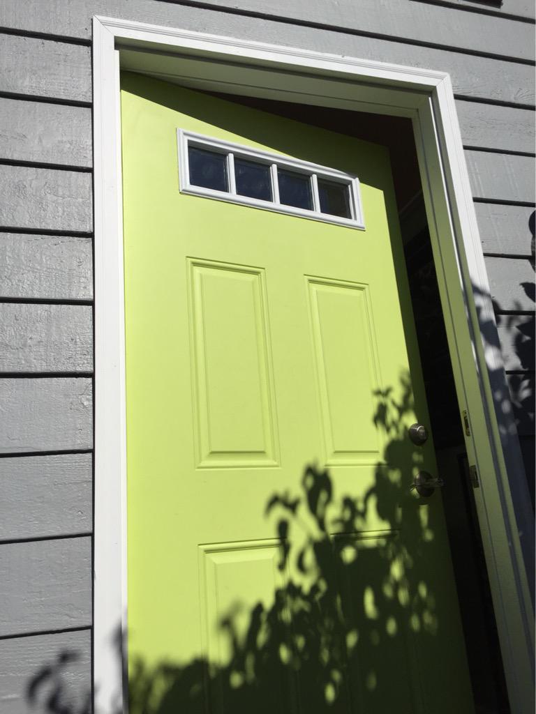 NWNaturalLight's tweet image. Screen door is about to be installed! #BeforeAfter