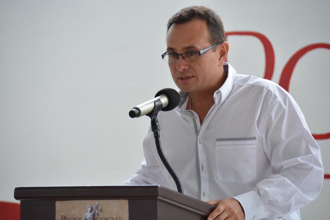 EstoyConMau's tweet photo. "Los resultados están a la vista, con el apoyo del gobernador @Betoborge y el pdte @MauricioGongora" @PODERJUDICIALQR http://t.co/fwPyigecA5