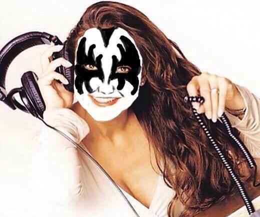 Happy Birthday Gene Simmons!! Vía 