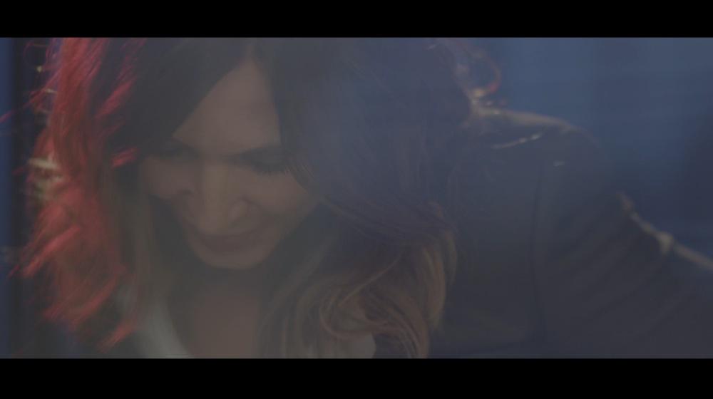 Zazieonline's tweet image. Hola du mardi soir, Twitter! .. et RDV demain! :) #Discold #LeClip