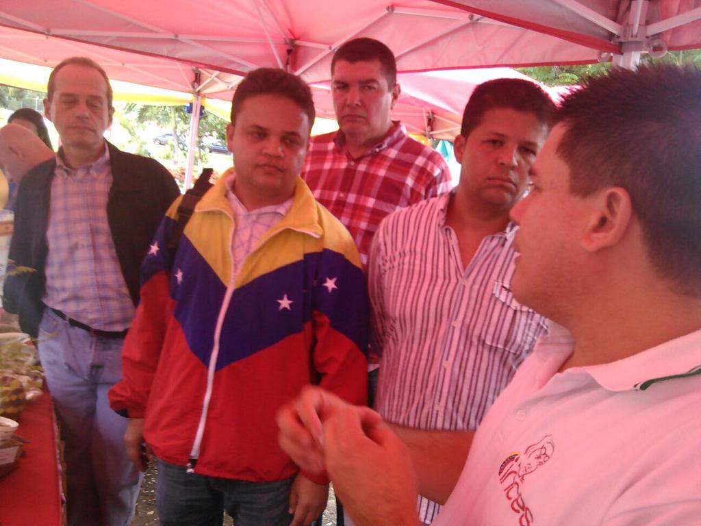 WuikelmanAngelP's tweet photo. Parte del recorrido por el CFS José Laurencio Silva de Cojedes, con motivo de los #56añosINCES http://t.co/VcJhAXbsN6