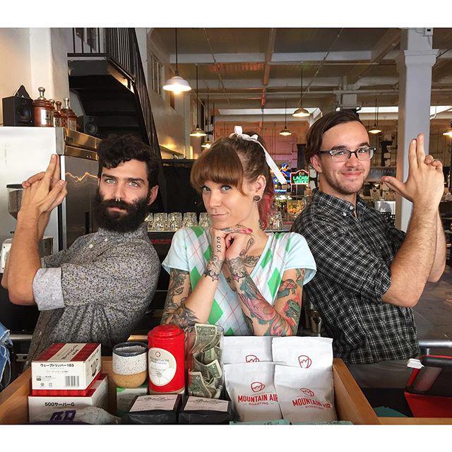 mpostrophe's tweet image. Come in, have coffee with us and let us make your day. I&apos;m opening through Thursday @gandbcoffee #managervibes