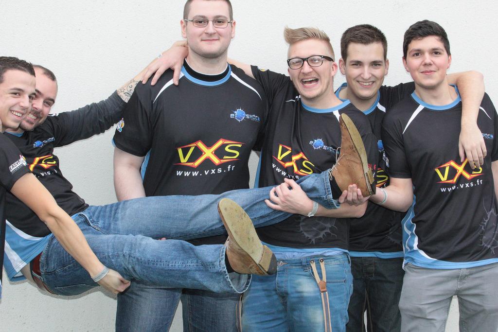 GamersAssembly's tweet photo. Les E.Shock TF2 au grand complet ! Les vainqueurs de la GA'lloween 2014 ! http://t.co/CvnaMoQs8M