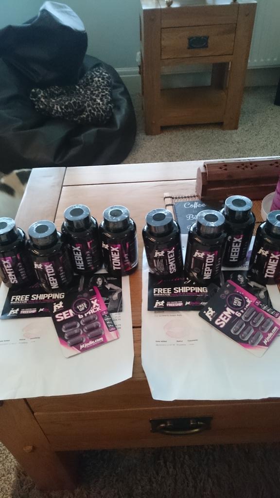 @JSTJODIE order is in, only ordered it Sunday! And it's even sealed with a kiss 😘 #hisandhers #getfittogether 💪